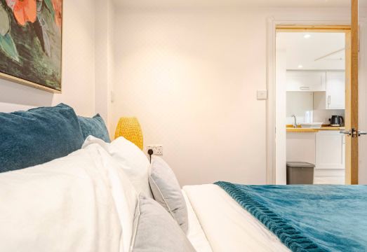 Skylight Studio near Hospital Hotel Overview