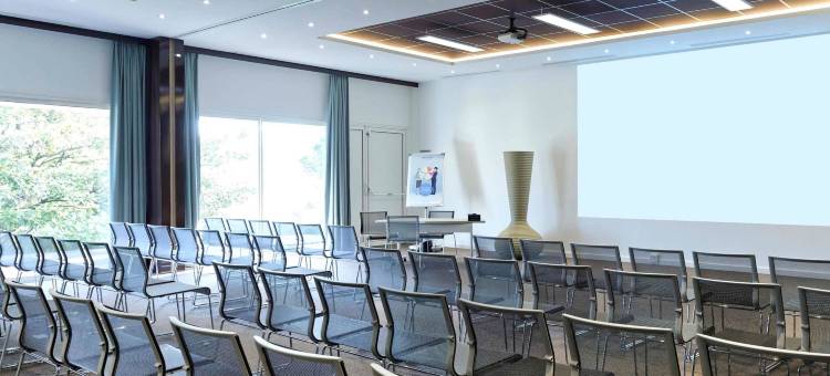 阿维尼翁北部诺富特酒店(Novotel Avignon Nord)图片