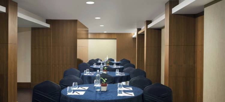 浦那伍德兰费恩住宿(The Fern Residency Woodland, Pune)图片