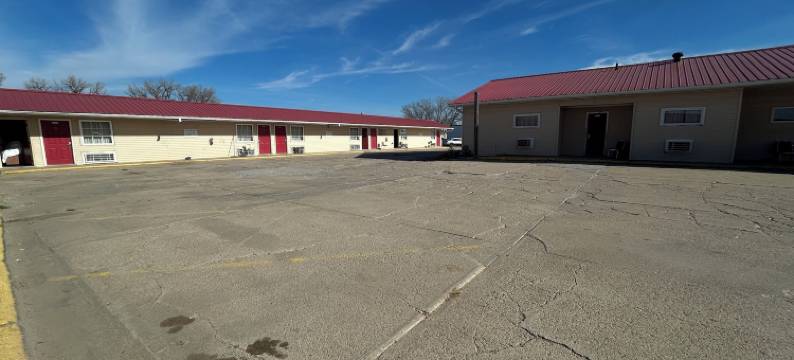 大12汽车旅馆布罗肯博内(Big 12 Motel Broken Bow NE)图片