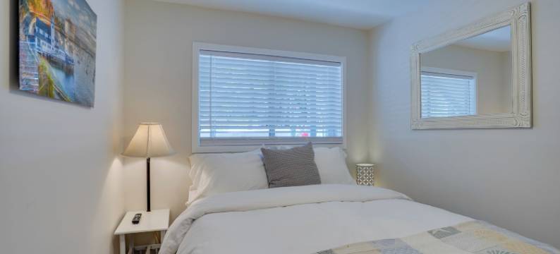 卡塔利娜岛复式公寓 - 离海滩和码头仅几步之遥！(Catalina Island Duplex - Steps to Beach and Pier!)图片