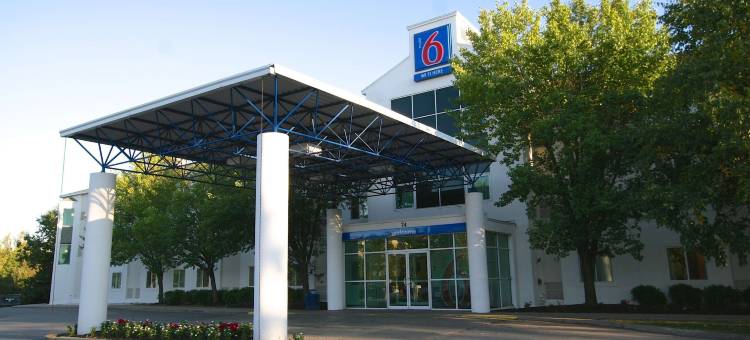 伯灵顿科尔切斯特6号汽车旅馆(Motel 6 Colchester, VT - Burlington)图片