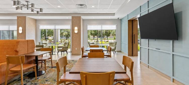 沃顿希尔顿欢朋酒店(Hampton Inn by Hilton Wharton)图片