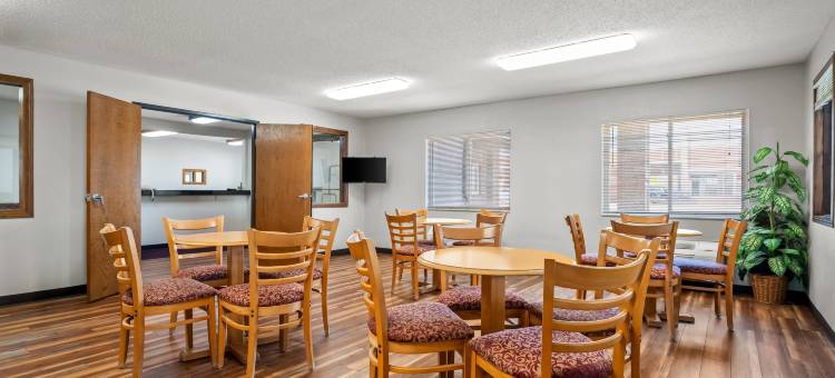 伊克诺旅馆，埃尔帕索，伊利诺伊州(Econo Lodge El Paso, IL)图片
