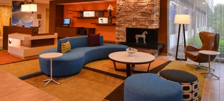 普利茅斯白山万枫酒店(Fairfield Inn & Suites Plymouth White Mountains)图片