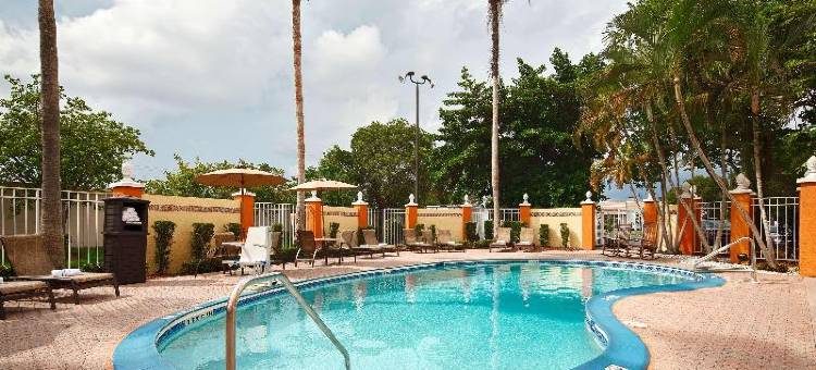 迈尔斯堡贝斯特韦斯特套房酒店(Best Western Fort Myers Inn  Suites)图片