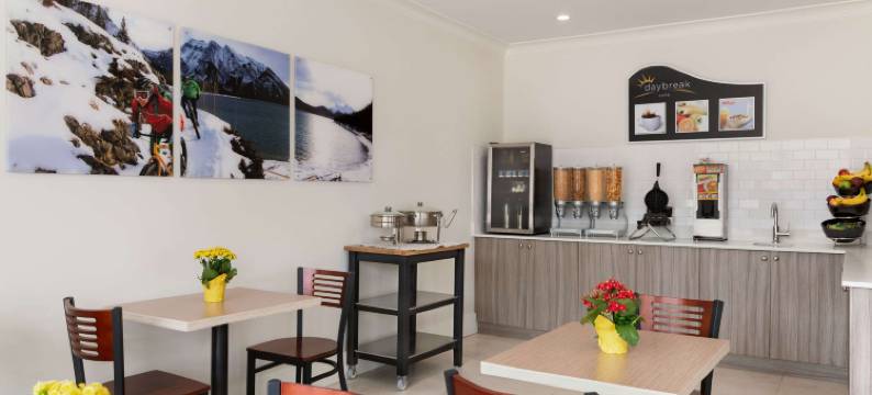 百哩之家戴斯酒店(Days Inn by Wyndham 100 Mile House)图片