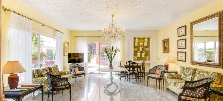 OYO唐坎迪多酒店(Hotel Don Cándido)图片