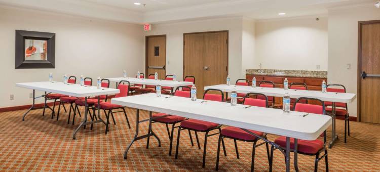 圣罗伯特伦纳德伍德地区速8酒店(Super 8 by Wyndham St Robert Ft Leonard Wood Area)图片