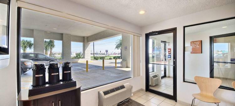 德克萨斯拉雷多 - 35 号州际公路 6 号汽车旅馆(Motel 6 Laredo, TX - North I-35)图片