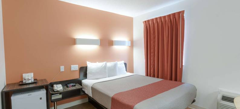 布兰顿6号汽车旅馆(Motel 6 Brandon, MB)图片