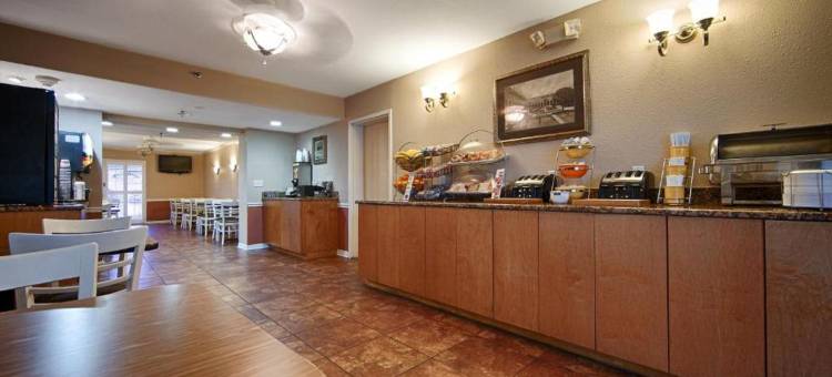 萨拉索塔呗盟套房酒店(Baymont by Wyndham Sarasota)图片