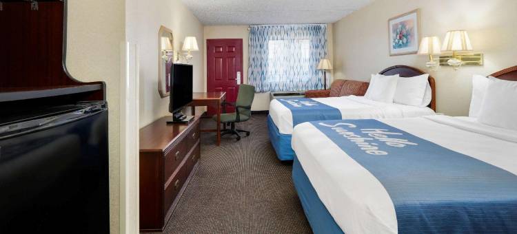 本顿维尔温德姆戴斯套房酒店(Days Inn & Suites by Wyndham Bentonville)图片