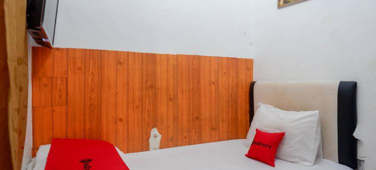 红多兹旅馆@日惹图古金色(RedDoorz at Golden Inn Tugu Yogyakarta)图片