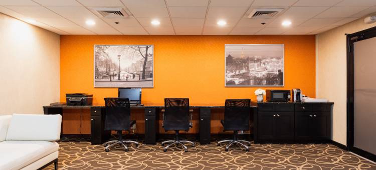 纽瓦克国际机场皇冠假日酒店(Crowne Plaza NEWARK AIRPORT by IHG)图片