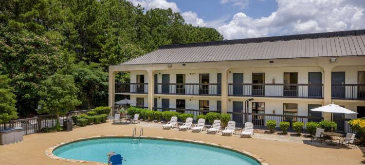 哥伦布呗盟套房酒店(Baymont by Wyndham Columbus GA)图片