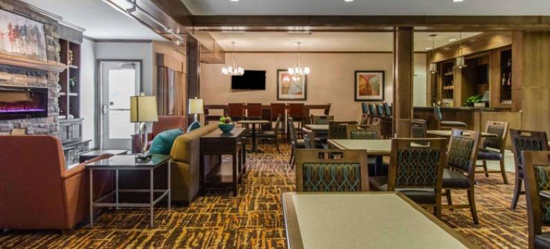 沃特福德市 - 活动中心美茵斯坦套房酒店(MainStay Suites Watford City - Event Center)图片