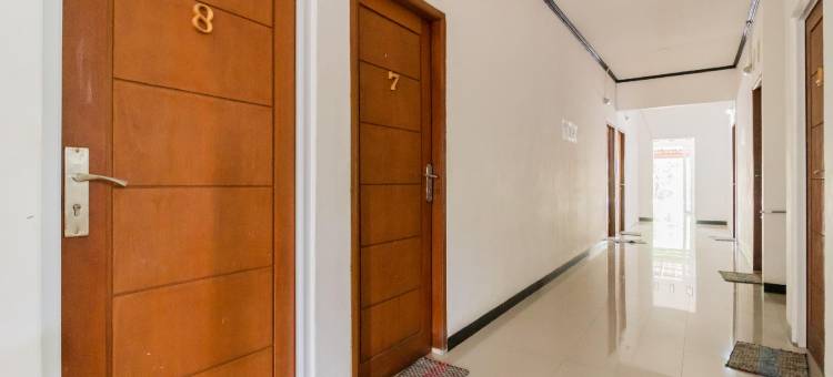 红多兹酒店-近茂物布布拉克码头(RedDoorz Near Terminal Bubulak Bogor)图片