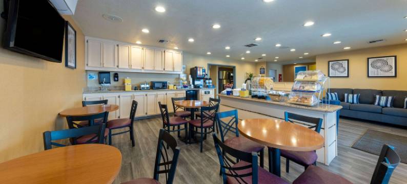 莱思罗普戴斯酒店(Days Inn by Wyndham Lathrop)图片