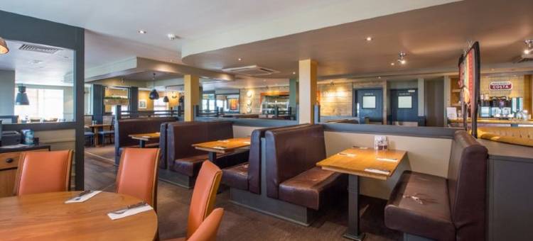 拉内利中心东普瑞米尔酒店(Premier Inn Llanelli Central East)图片