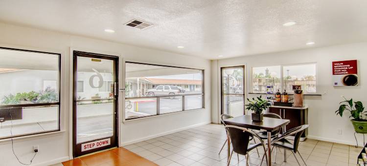 加利福尼亚曼特卡 6 号汽车旅馆(Motel 6 Manteca, CA)图片