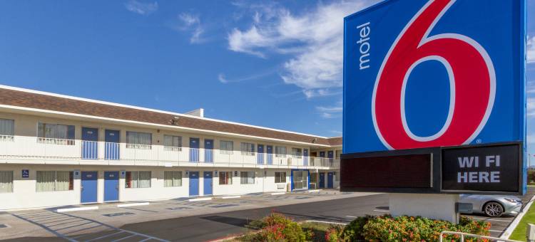 凤凰城北贝尔路6号汽车旅馆(Motel 6 Phoenix, AZ - North Bell Road)图片