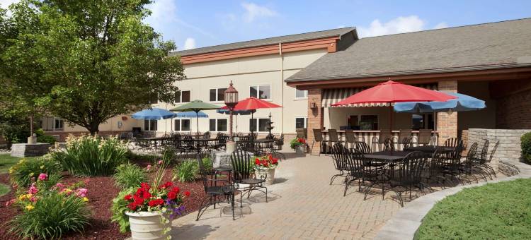 萨吉诺华美达套房酒店(Ramada by Wyndham Saginaw Hotel & Suites)图片