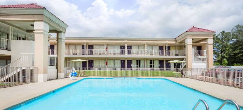 格林斯伯勒机场温德姆戴斯酒店(Days Inn by Wyndham Greensboro Airport)图片