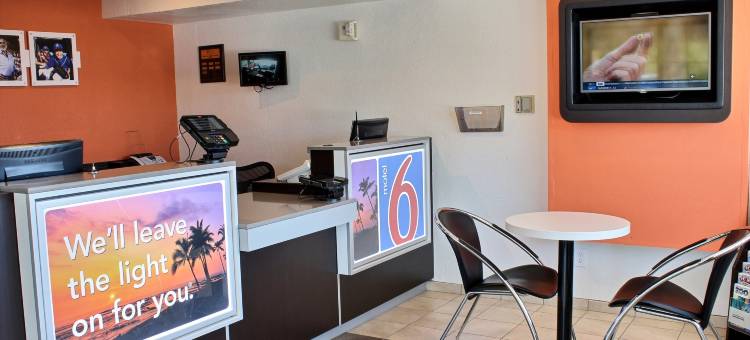 科灵加东6号汽车旅馆(Motel 6 Coalinga, CA - East)图片