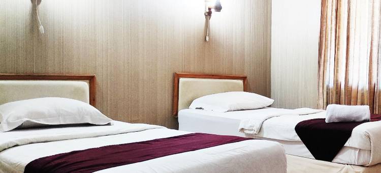 Hotel Salma Syariah Mitra RedDoorz Near Terminal Baru Kediri图片