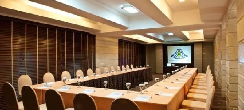 图隆阿贡皇冠维多利亚大酒店(Crown Victoria Hotel Tulungagung)图片