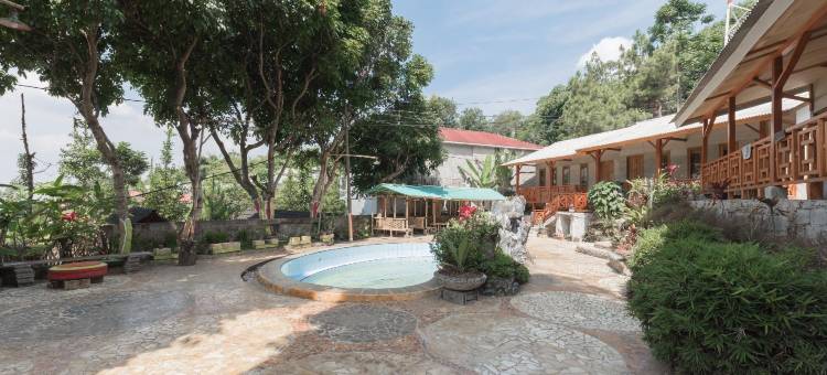 城市景观酒店D'菠萝别墅-奇亚特-由红门酒店管理(Urbanview Hotel d'Pineapple Villa Ciater by RedDoorz)图片