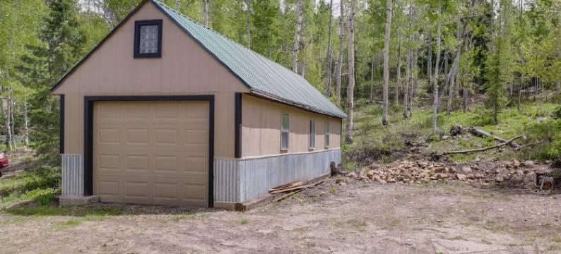 隐蔽的三亩大的 Tollgate 小木屋，带有燃气烤架！(Secluded 3-Acre Cabin in Tollgate w/ Gas Grill!)图片