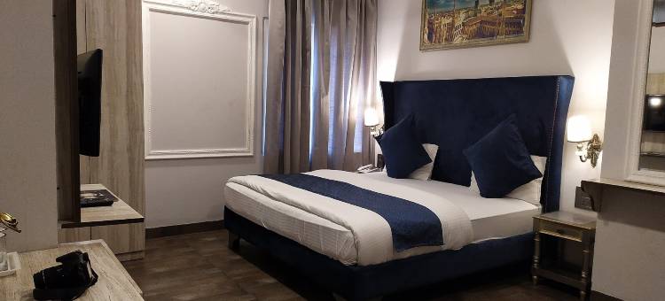 豪华酒店(Hotel Posh)图片
