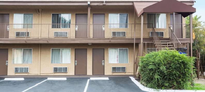 圣贝纳迪诺戴斯酒店-近圣曼努埃尔(Days Inn by Wyndham San Bernardino)图片