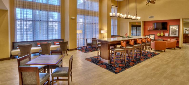 埃斯特罗迈尔斯堡欢朋酒店及套房(Hampton Inn & Suites Fort Myers-Estero/FGCU)图片