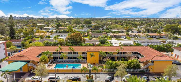 好莱坞大道凯艺套房酒店(Quality Inn & Suites Airport - Cruise Port Hollywood)图片