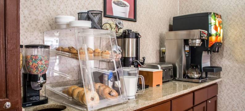 阿克伦科普利西北伊克诺旅馆(Econo Lodge Akron Copley Northwest)图片