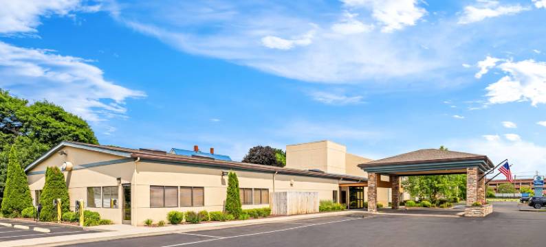 枫城贝斯特韦斯特酒店(Best Western Maple City Inn)图片