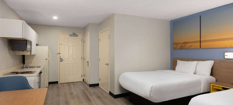 格林贝戴斯套房酒店(Days Inn & Suites by Wyndham Green Bay WI.)图片