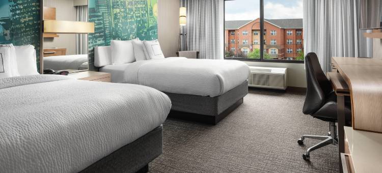 印第安纳波利斯首府万怡酒店(Courtyard Indianapolis at the Capitol)图片