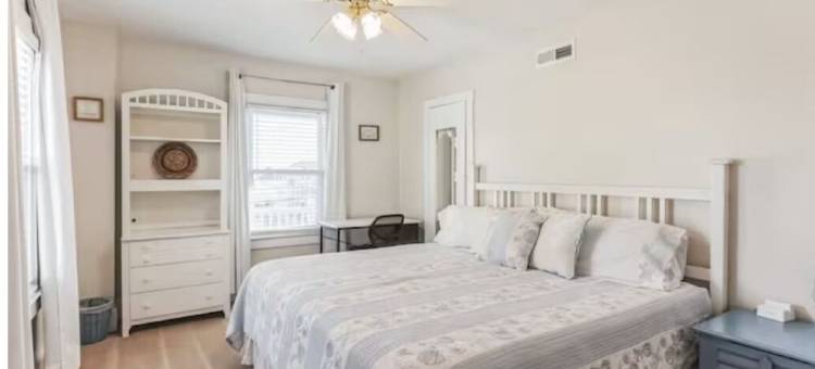 Spacious Home w Parking Steps to Beach Boardwalk Concerts Festivals.图片