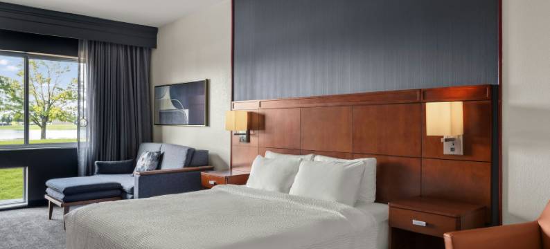 埃文斯维尔东方万怡酒店(Courtyard Evansville East)图片