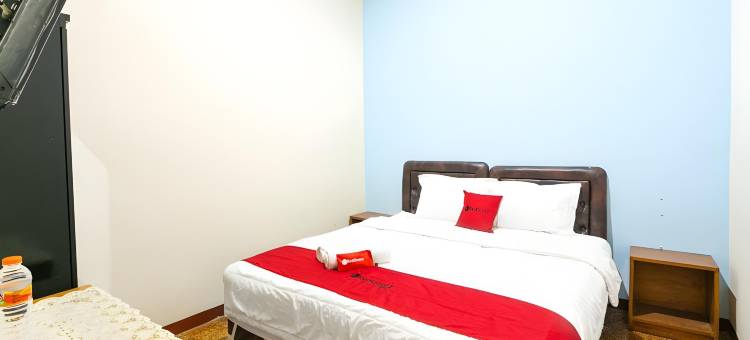 红多兹伊斯兰酒店-近斯拉根中央公园(RedDoorz Syariah @ Sakinah Guesthouse)图片