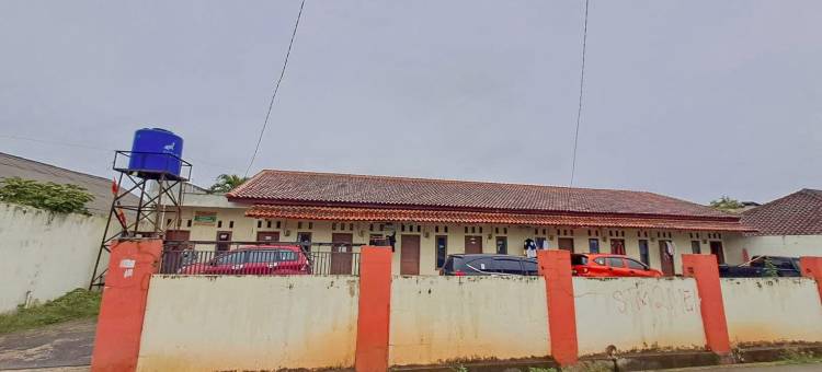 OYO Life 93590 帕拉帕10号伊斯兰宿(OYO Life 93590 Penginapan Palapa 10 Syariah)图片