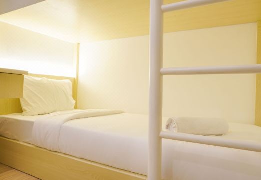 Fully Furnished with Comfortable Design 2Br Sky House Apartment BSD Hotel Overview