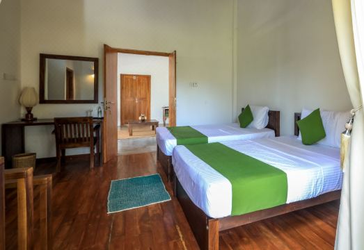 KayJay Palms Hotel Overview