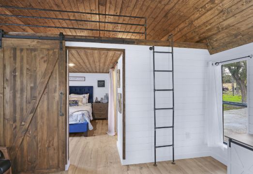 Charming Cottage with Deck and Fire Pit - Delightful Hill Country Escape Hotel Overview