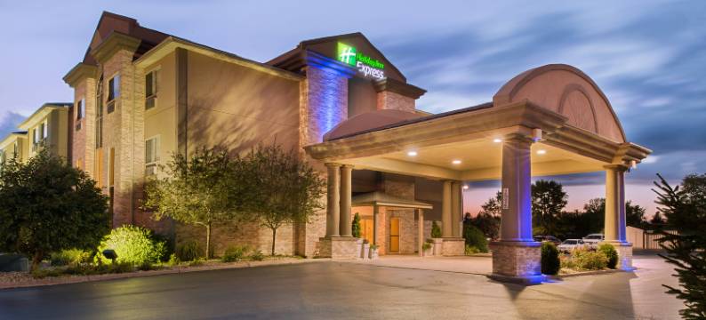 智选假日套房酒店比塞洛斯(Holiday Inn Express & Suites BUCYRUS by IHG)图片