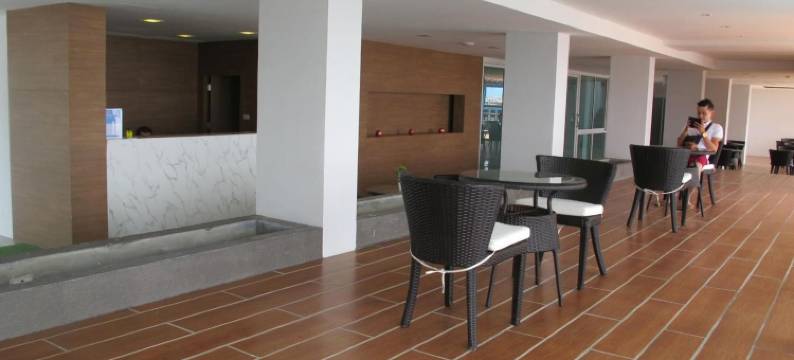 南特拉芭堤雅班安波海滩酒店(Nantra Pattaya Baan Ampoe Beach)图片